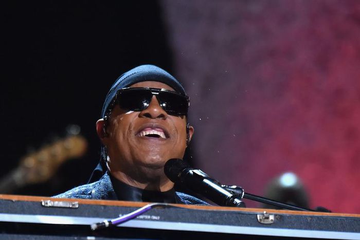 Stevie Wonder Will Have Kidney Transplant Surgery
