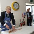 Boris Johnson (C) says optimism and constructive ambiguity can get Britain out of the EU on favourable terms