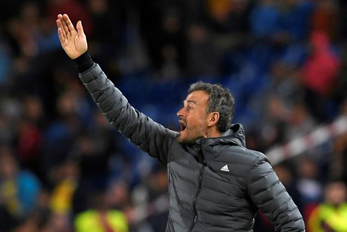 Luis Enrique steps down qs Spain coach and is replaced by assistant Robert Moreno
