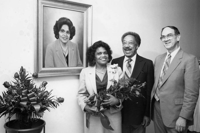 Edith Irby Jones, Pioneering Black Doctor in the South, Dies at 91