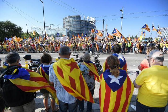 The opening session was also marked by a protest by Catalan separatists outside the European Parliament in support of three of their own who are blocked by Madrid from taking office