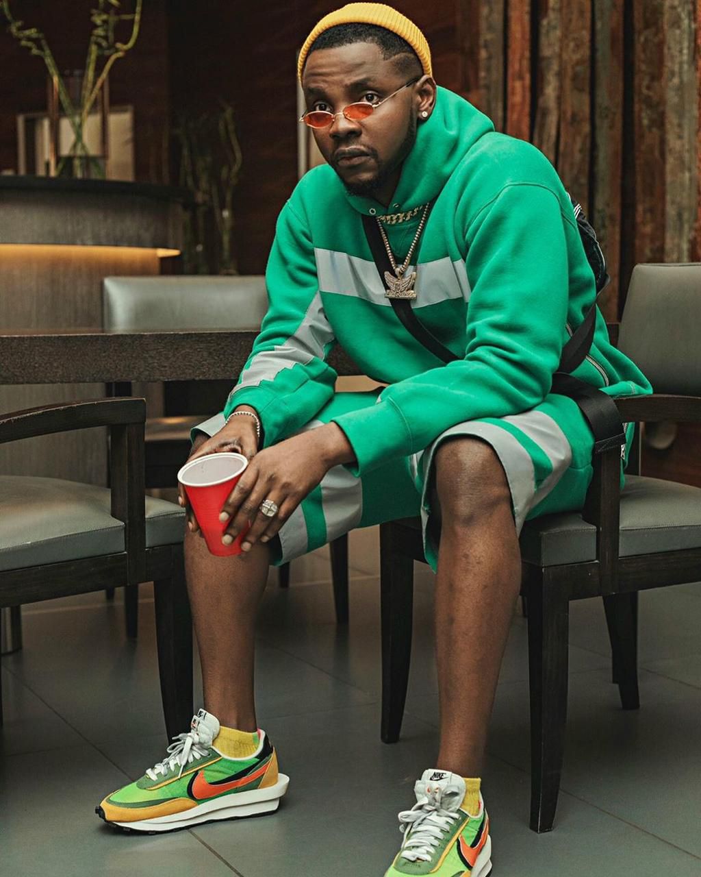 Kizz Daniels is presently threatening not just lawsuits but fire and brimstones at those who claim he is supporting the embattled pastor of COZA, Biodun Fatoyinbo who is being accused of rape [Instagram/IamKizzDaniels]