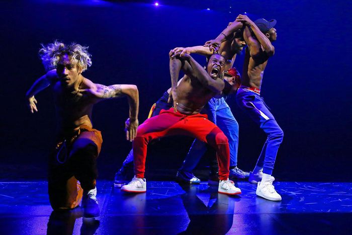 'Maze' Review: Virtuoso Street Dance Sends Blurry Message