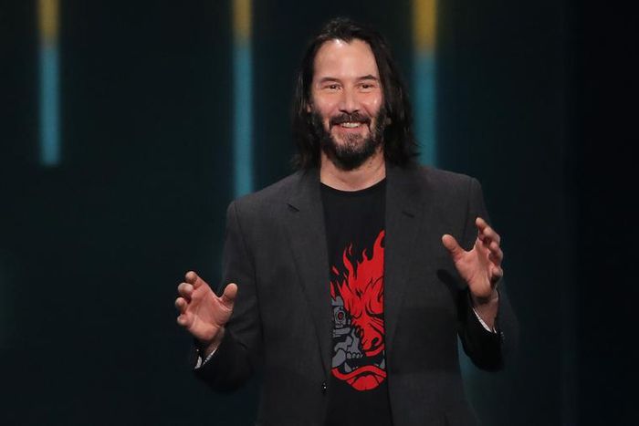 Keanu Hasn't Aged a Day in 'Bill & Ted' Set Photos