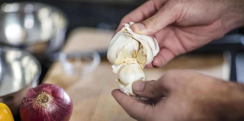 This Viral Garlic Hack is Life-Changing