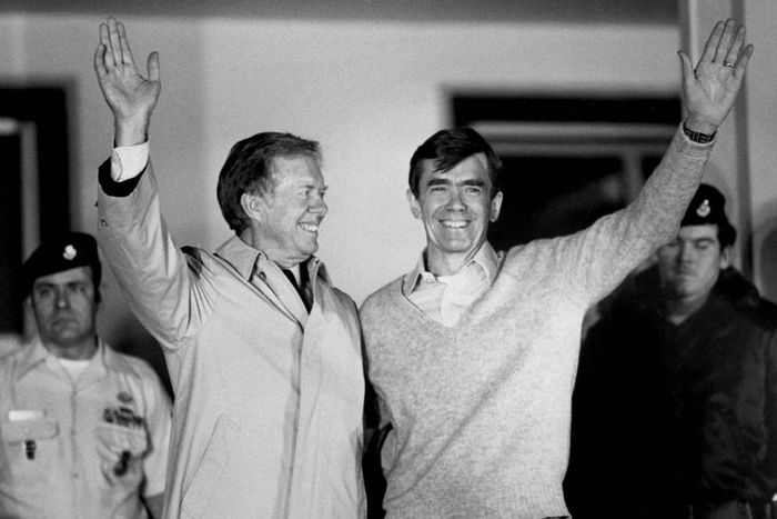 L. Bruce Laingen, Senior Hostage During Iran Crisis, Dies at 96