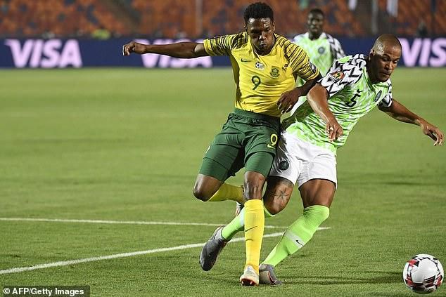 Lebo Mothiba and William Troost-Ekong (AFP/Getty Images)