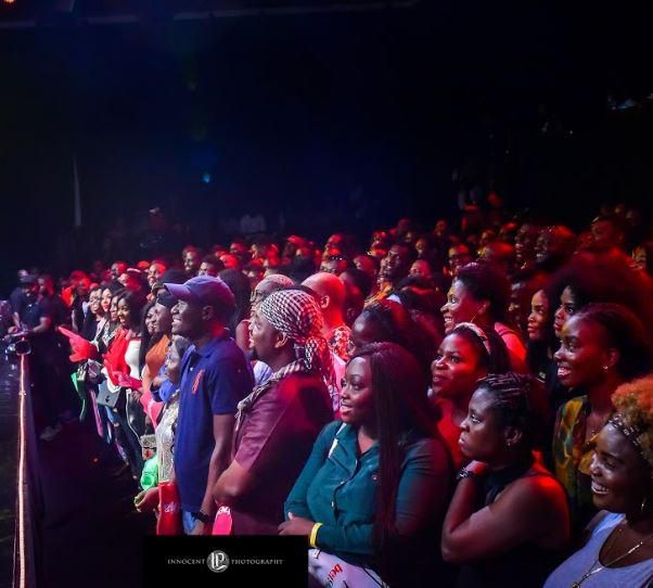 Trust us when we say the venue itself was packed full but the crowd outside who couldn't get in was larger! [BHM]