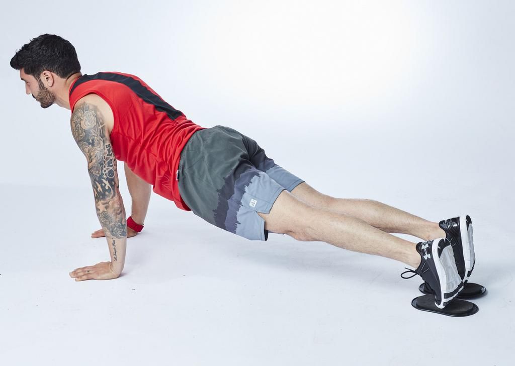 This Bodyweight Workout Gets You Shredded Outside