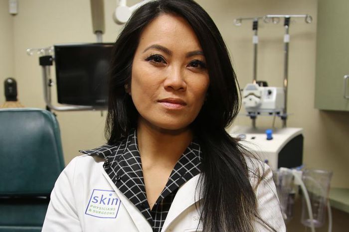Dr. Pimple Popper Shares BTW Photos From Premiere