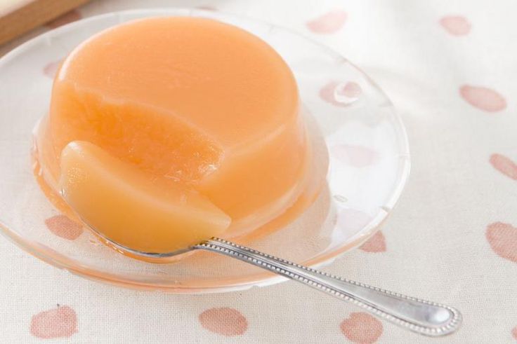 Dr. Pimple Popper Yanks Lipoma out of Man's Head