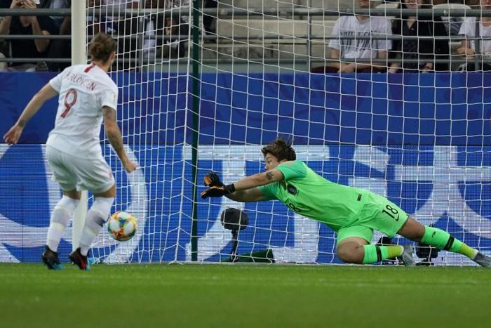 Isabell Herlovsen scored the penalty that ensured Norway finished second in Group A