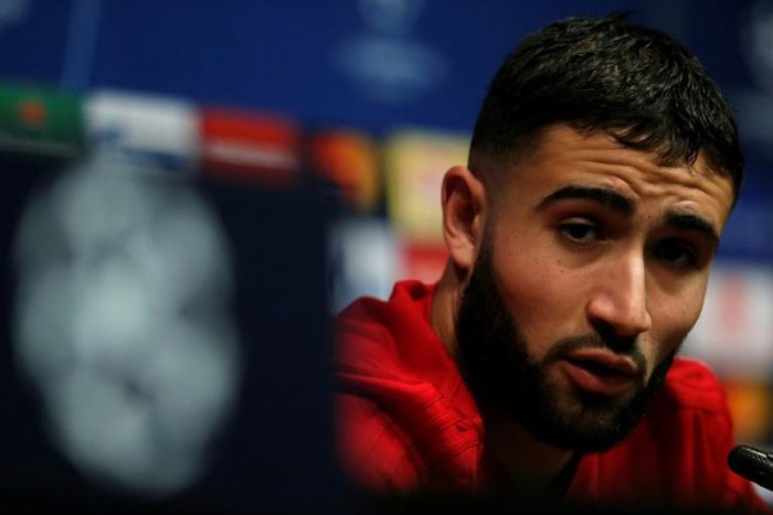 Dans cette photo d'archives, Nabil Fékir participe à une conférence de presse au Camp Nou, avant un match contre le FC Barcelone, le 12 mars 2019.