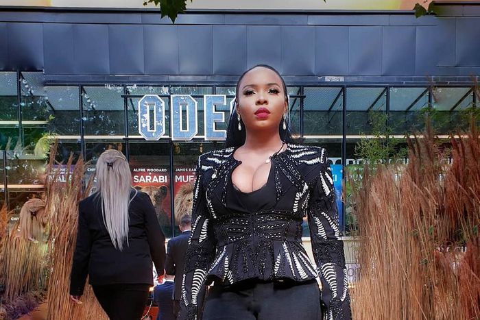 One of the cutest videos you'd be seeing on social media for a while is that of Yemi Alade meeting Beyonce at the premiere of the movie 'Lion King.' [Instagram/YemiAlade]
