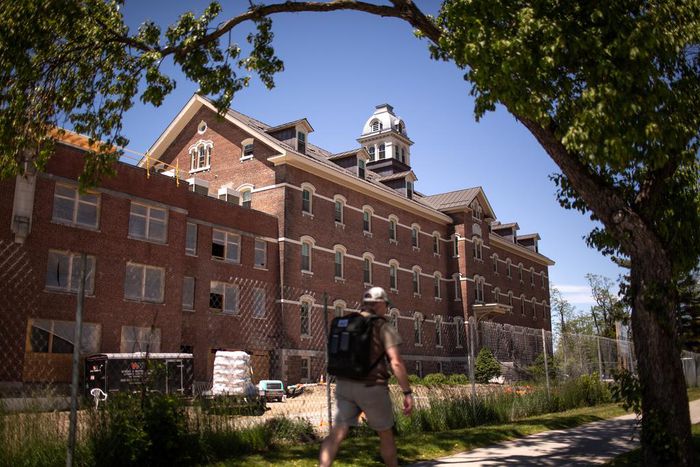 Wife's Failure to Save College Is Still Looming Over Sanders