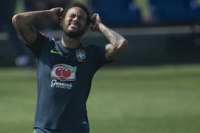 Neymar in training in Brazil