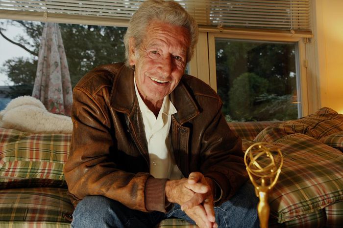 Steve Dunleavy, Brash Face of Murdoch Journalism, Dies at 81