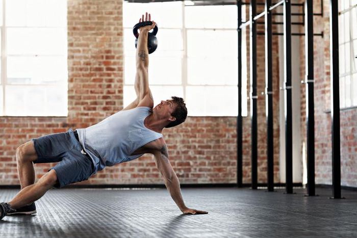 The 6 Moves Will Send Your Abs to Kettlehell