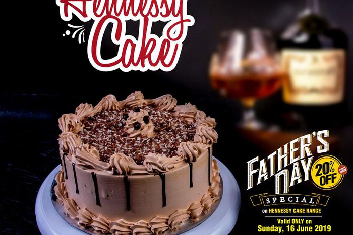 CELEBRATING DADS WITH SOME HENNESSY ICE CREAM, COURTESY COLD STONE CREAMERY!