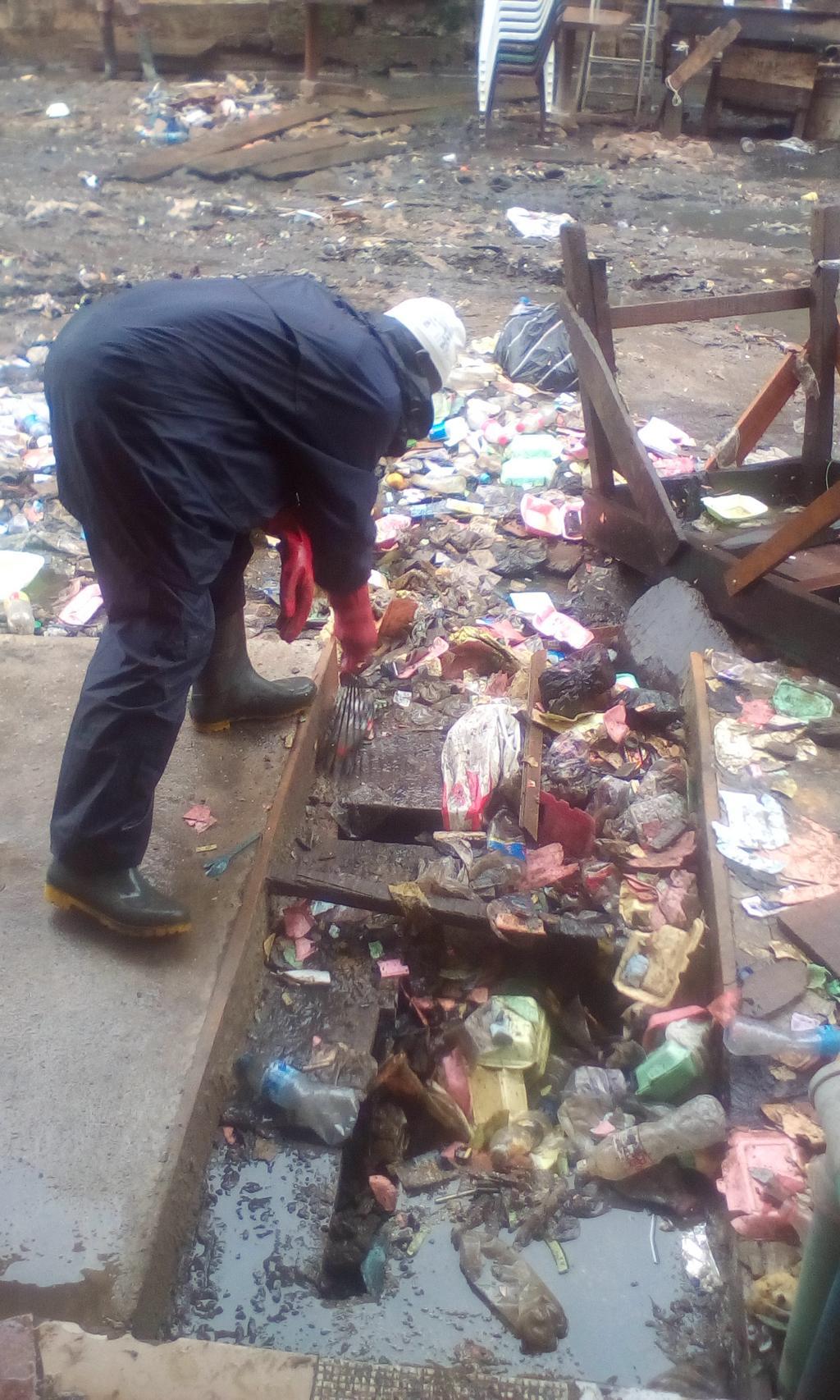 Traders, residents decry flooding in Lagos Island 2 (NAN)