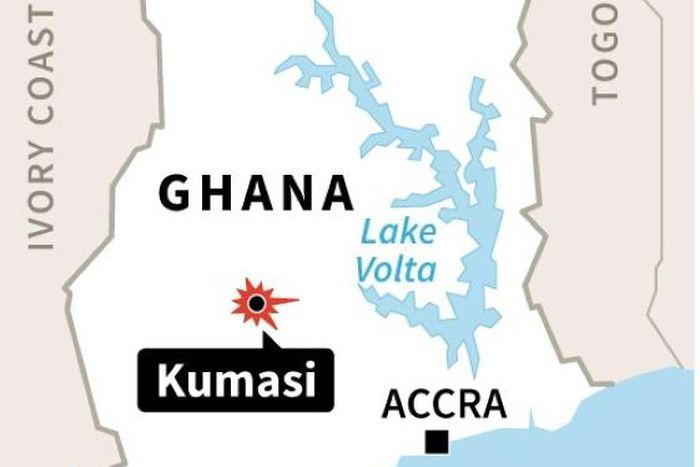Two Canadian women were taken in Kumasi, Ghana's second city, after getting out of a taxi