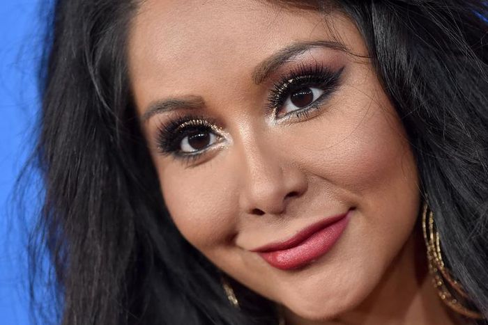 Snooki's Swollen And In Pain After Giving Birth
