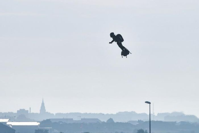 The five turbines on Zapata's craft propel him at speeds of up to 190 kilometres (118 miles) an hour, powered by a backpack full of kerosene that can keep him airborne for around 10 minutes