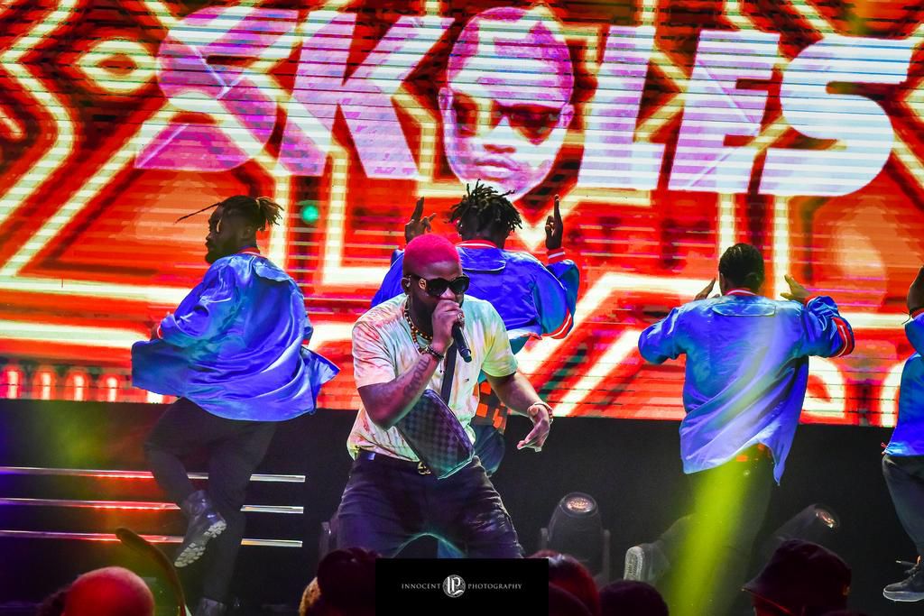 When he performed his hit song 'Shake Body,' let's just say the audience did justice to the title of the song as the moved and vibed to his song [BHM]