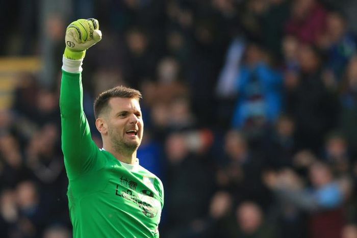 Goalkeeper Tom Heaton has joined Aston Villa from Burnley