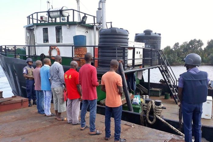 Navy seizes 1.2m litres diesel, arrests 6 suspected smugglers