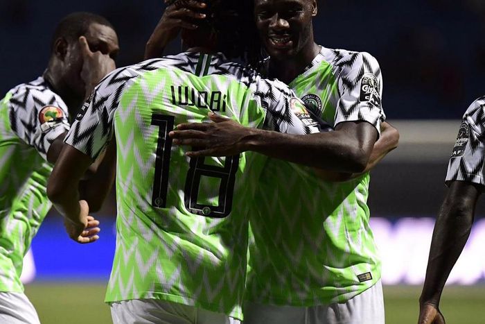 Alex Iwobi and Ola Aina (Getty Images)c