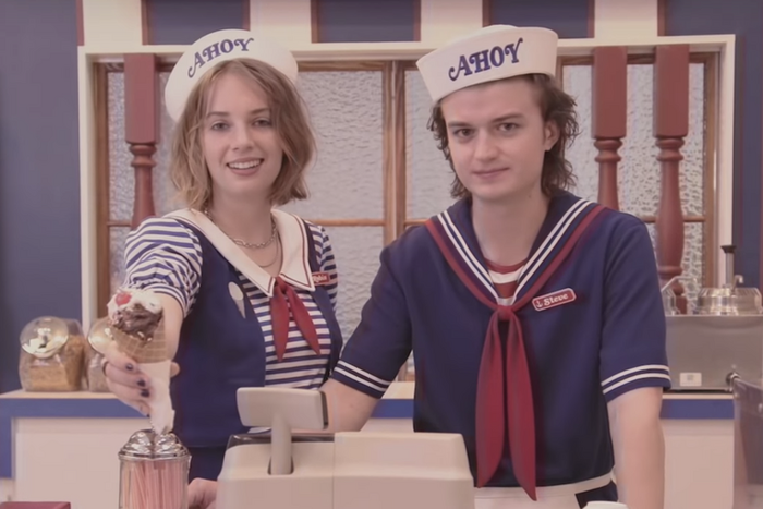 Steve and Robin's Original 'Stranger Things 3' End
