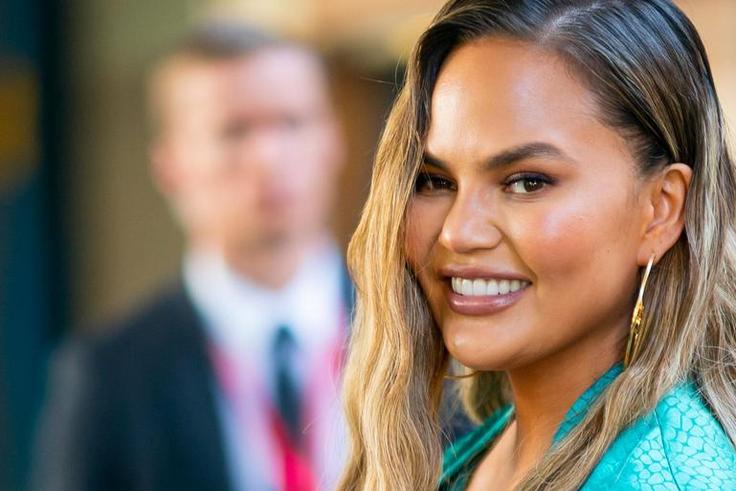 Chrissy Teigen Responds To Mom-Shaming On Twitter