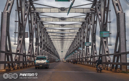 What makes an AI triple camera smartphone unique?