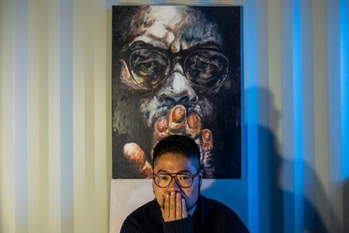 Chinese dissident cartoonist Badiucao says the social networking site Twitter is pandering to China