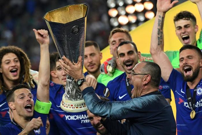 Maurizio Sarri lifted his first trophy as a coach in his final game in charge of Chelsea