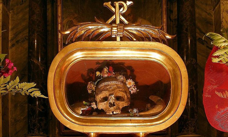 The bones of St valentine on display in Spain [TheDawg]
