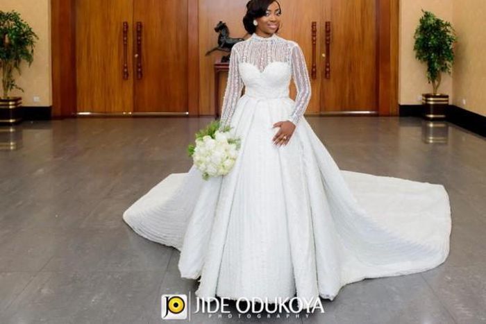 renting a wedding gown