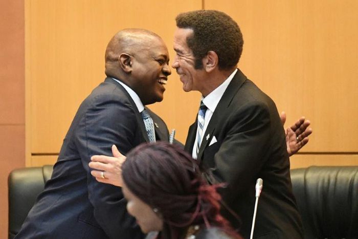Masisi (L) and Khama have fallen out and Khama has formed a new party