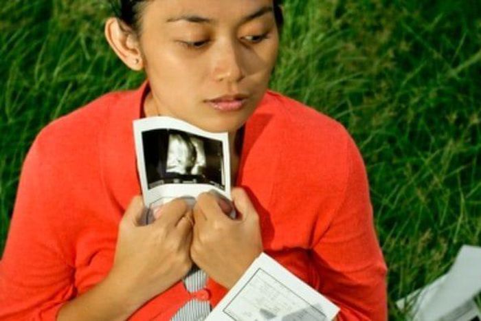 What causes multiple miscarriages: Tests, risk factors and treatment
