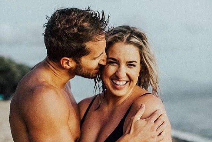 Dating while plus-size, fetishisation and other stories [Credit: Ekonom]