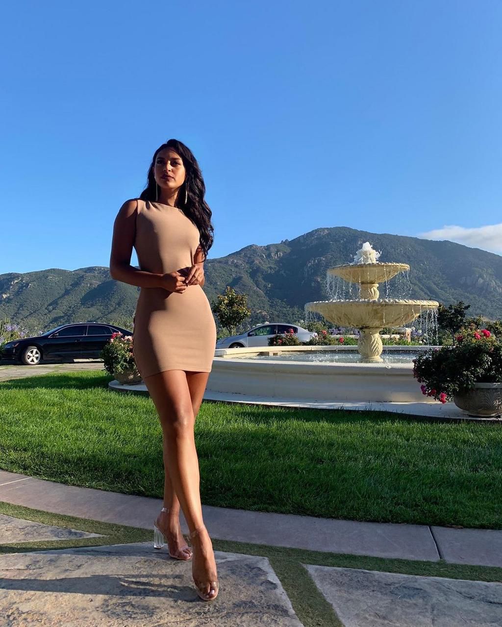 Sela Vave has a lot going for her as she is an artist, model and actress...Hollywood's next big thing? [Instagram/SelaVave]