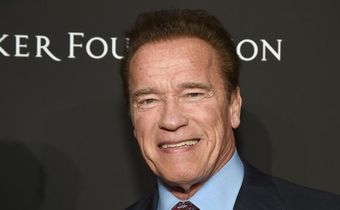 Watch Arnold Crush a Shoulder Workout at Age 72