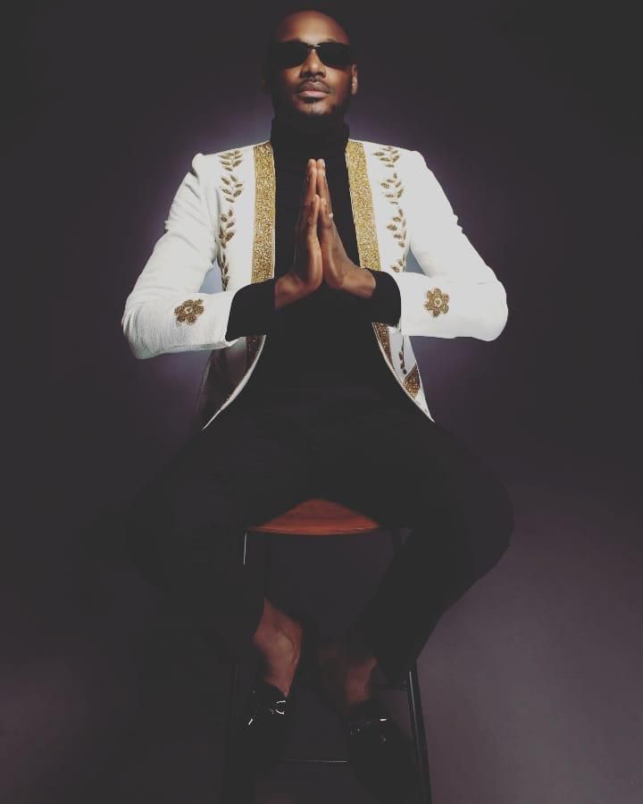 This is not the first time 2Face Idibia will be coming for the Nigeria government and its leaders. Recall the time he dragged the government after he visited the then newly completed Ghana airport. [Instagram/Official2baba]