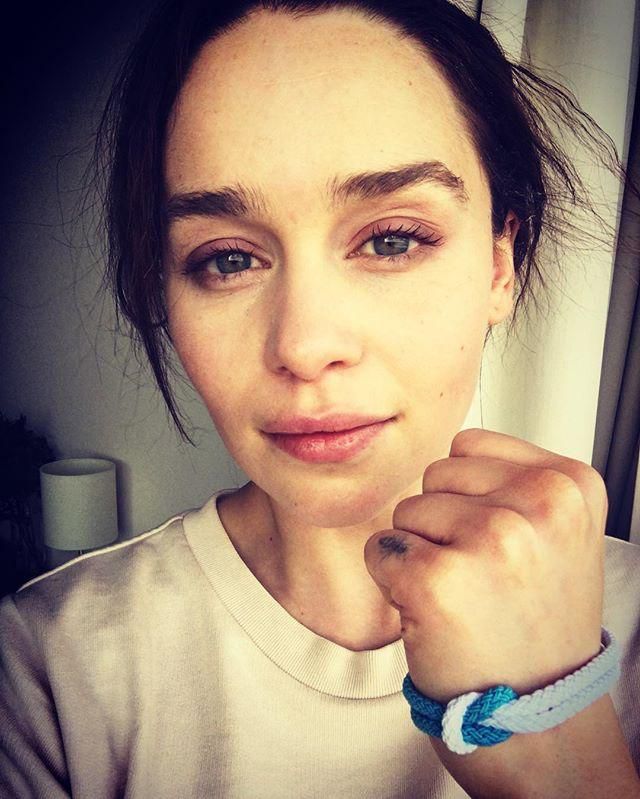11 Times Emilia Clarke Posted Fierce No-Makeup Selfies