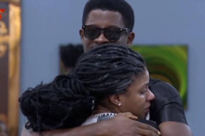 Seyi comforts Venita after she burst out crying [Africa Magic/BBNaija]