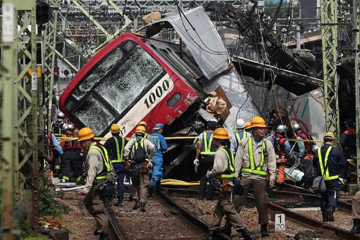 The accident derailed the front carriage of the train and badly damaged the truck