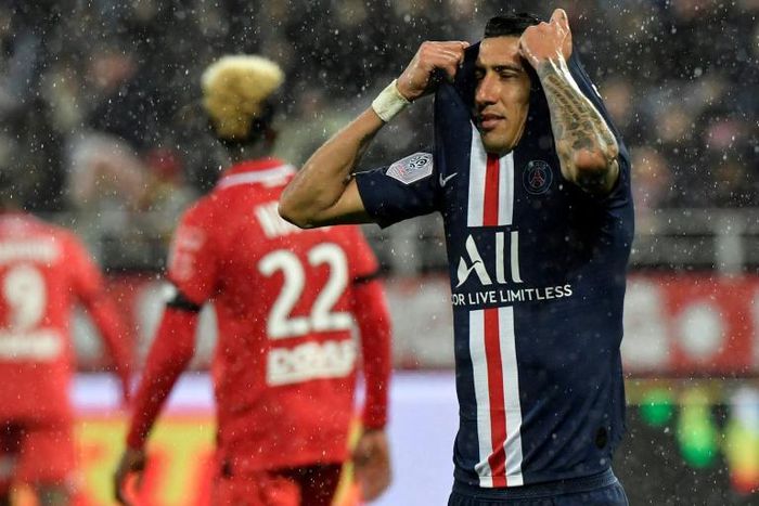 Paris Saint-Germain's Angel Di Maria reacts to his side's loss at Dijon