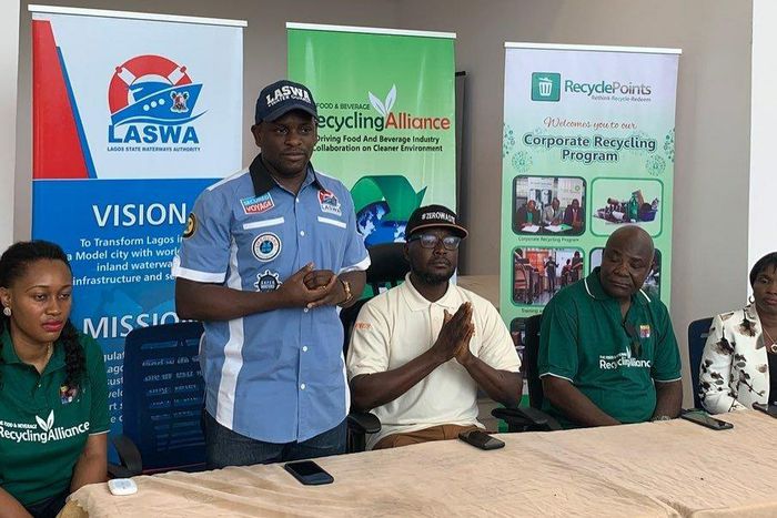 LASWA partners food, beverage coys on removal of debris on waterways. [Twitter/@TalktoLaswa]