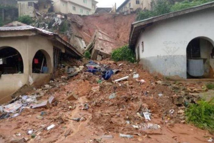 House collapsed in Isheri (TheCable)